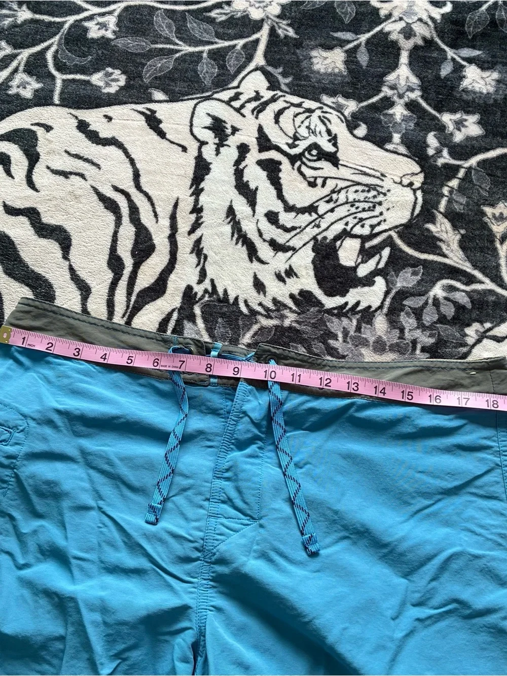 002 - MENS PATAGONIA OUTDOORS SWIM TRUNKS BOARD SHORTS